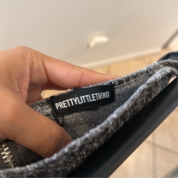 Pretty Little Thing  GREY BOBBLE DENIM CORSET CROP TOP - Picture 6 of 6